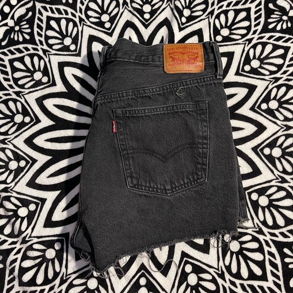 Vintage stressed levies shorts - Picture 3 of 4